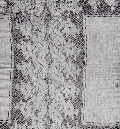 Earliest lace